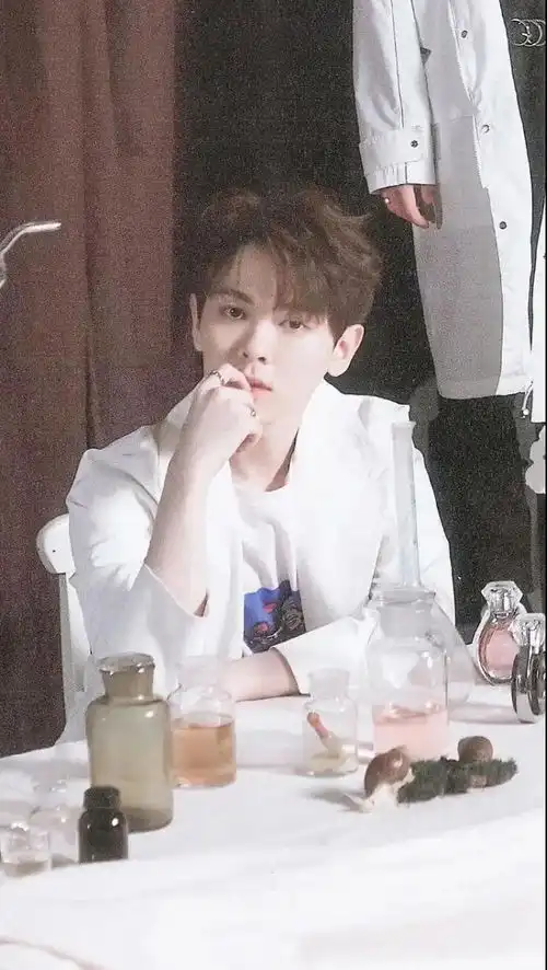 白色系黑色系头像壁纸非常小众的温柔情话推荐