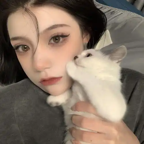 头像甜酷系女头像4