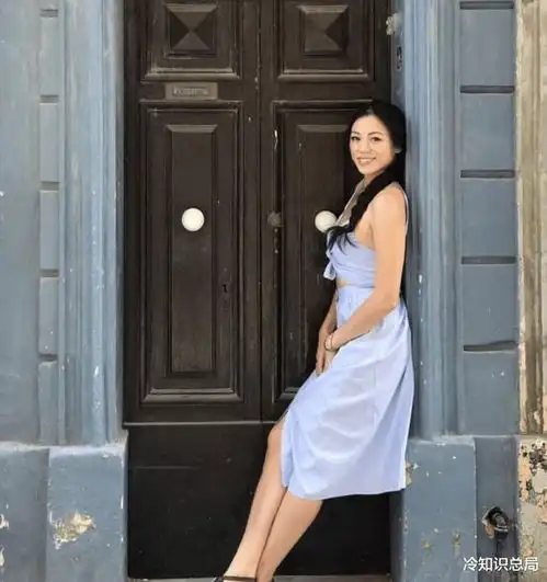 华裔美女黄达拉为未婚夫生子却遭抛弃,对方转身娶了英国公主