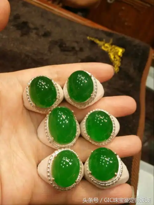 翡翠戒指小蛋面换戒拖