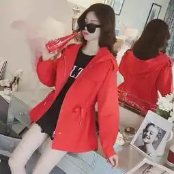 风衣怎么穿好看这样的纯色风衣能美一季