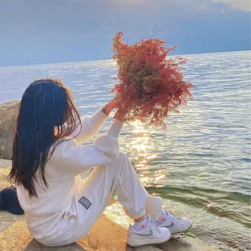 气质不露脸丨你们会爱的女生头像