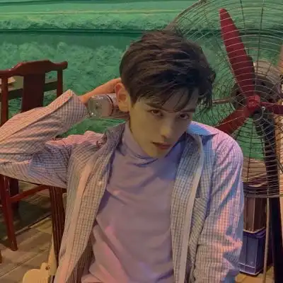 溺毙超酷帅气高冷气质男头.哪男生头像我要个性网