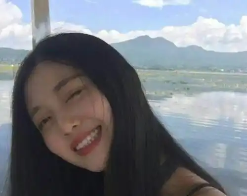 命运很好的4生肖女,长相平平却很旺夫,一家人快乐无忧