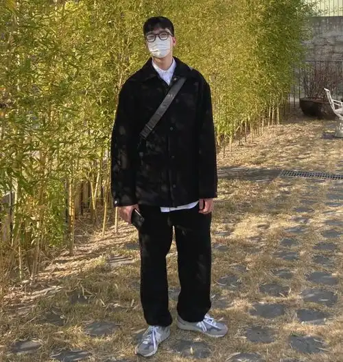 黑色系帅气男的头像头像
