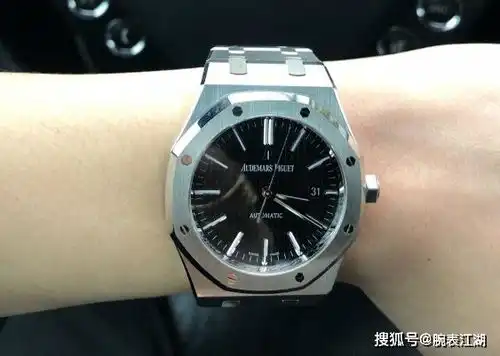 代表着忧郁和神秘的黑色系腕表,将会是你征服的目标