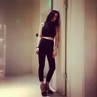 挡住脸的女生全身头像图片微信头像图片大全