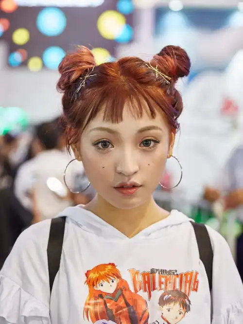 还在问时下流行什么妆全国酷女孩都在化它