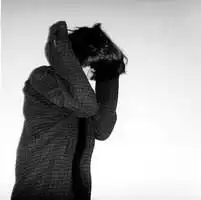 绝望头像黑色系瓶中