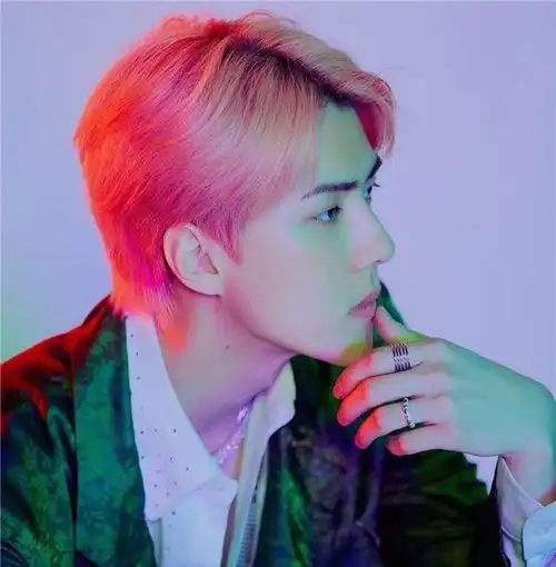 禁欲系男生局部头像陈伟