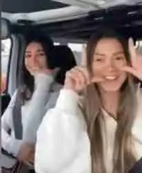 43岁小学女老师因性感和美貌爆火网络,声称怕影响孩子们学习