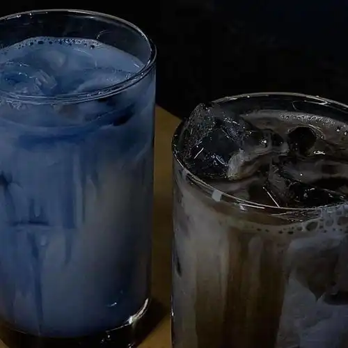 ins风背景图后来你牵了谁的手,替谁挡了风