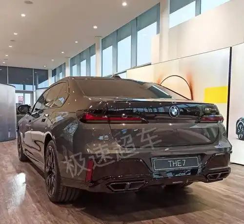 性能最强宝马7系,4.4t双边四出排气,气场不输rs8,真霸气