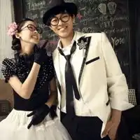 清新优雅的情侣一左一右头像谢谢你让我明白了什么是爱