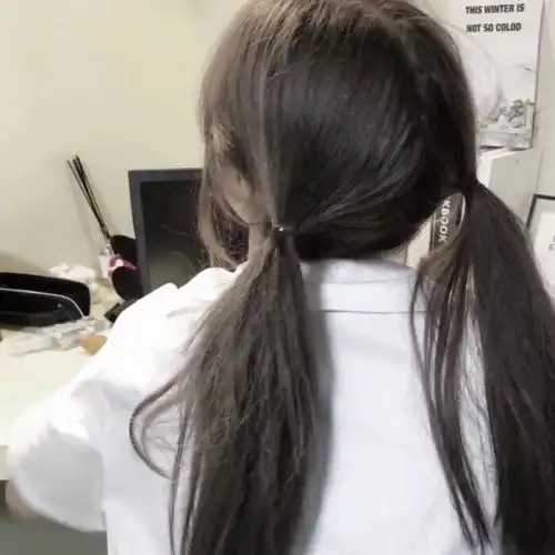 不露脸女头清晨的粥比深夜的酒好喝