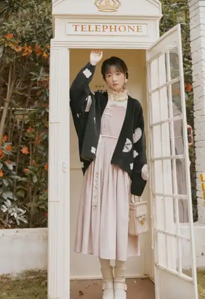 徐娇的经纪人丨二次元追捧的超美少女