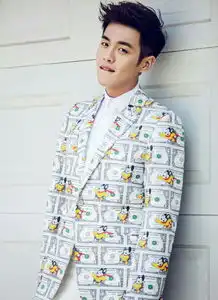 张若昀男神明星