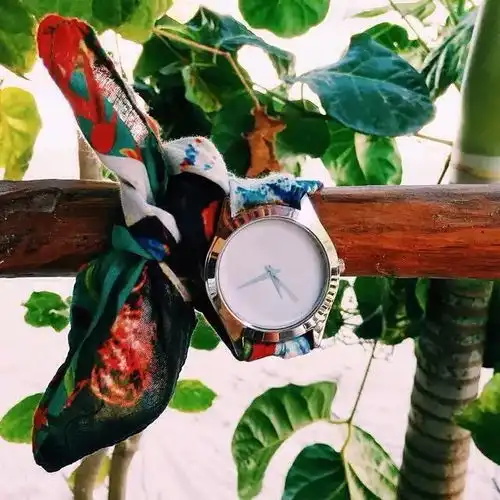 好看不贵,适合20岁女生的平价小众手表都在这儿