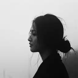 抑郁系头像女可保存黑白