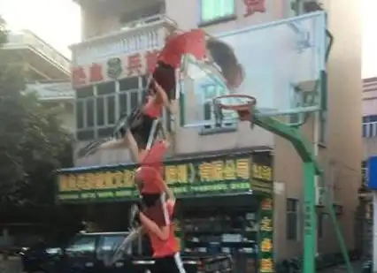 ps搞笑系列一对情侣强烈撒播狗粮,大神的操作让他怀疑人生