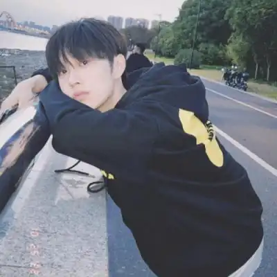 2023自由散漫男生头像