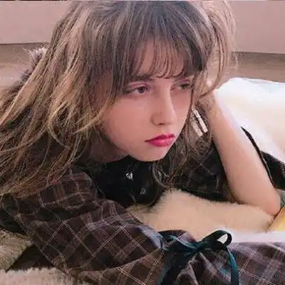 微信女生头像欧式,没有倾国倾城的容貌但是也漂亮