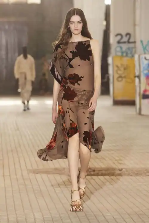 dsquared22022春夏男女装系列童话式颓废摇滚