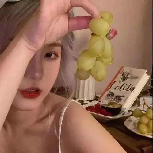 头像酒不好喝苦涩中带着离别