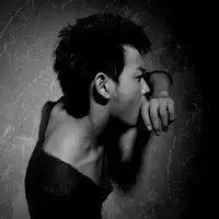 以黑色为主调的颓废男头你已不在qq男生头像我要个性网