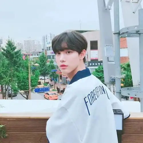 这大概是世界上脾气最好的男生了