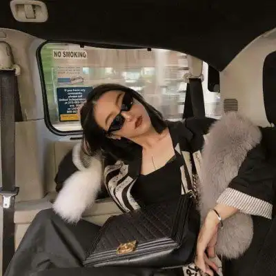 白色系女生头像霸气高冷