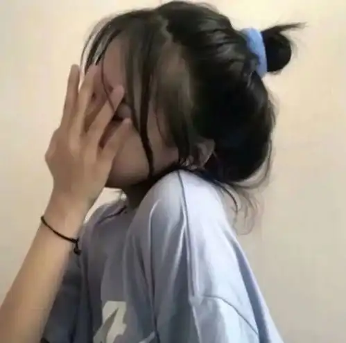 气质女头拥有一个橘子味的夏天