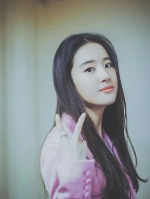 清冷系图片美女头像