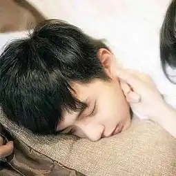 情侣头像韩系不明显但是