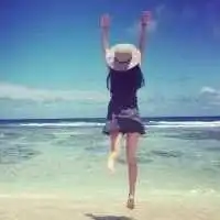 美女看海头像在海边看海的可爱女生头像