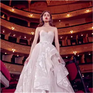 漂亮婚纱头像女生,今天是520特殊的日子