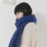 系围巾的女生头像微信头像图片大全