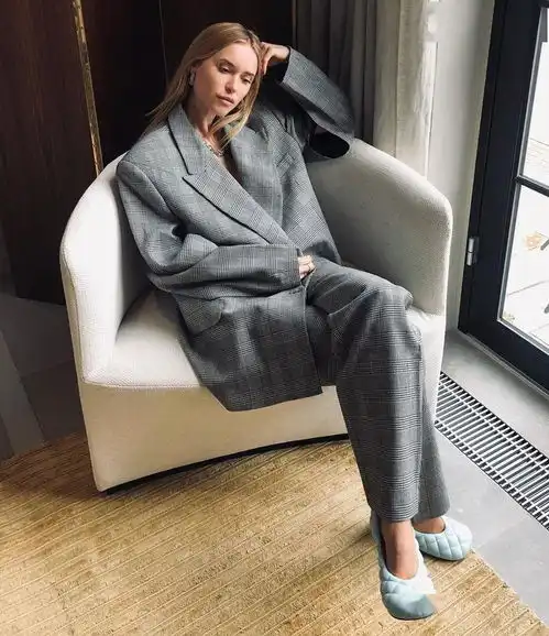 初夏的中性风这样穿干净利落又高级