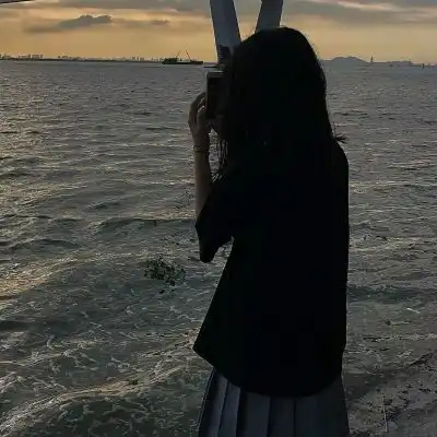 海的那边不再是海了是心底的遗女生头像我要个性网