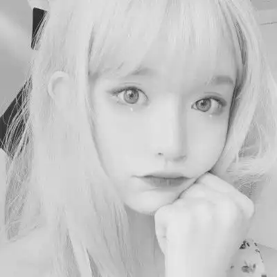 高清高冷黑白美女头像,长发的美女最好看了