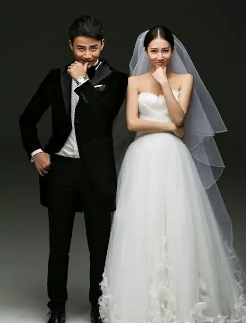 结婚证件照还可以拍得这么有创意
