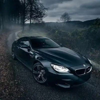 超清豪车头像,绝色风景黑色的轿车图片