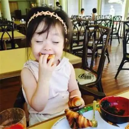 又好看又萌的萌娃头像女,孩子才是最快乐的