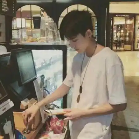 qq头像男生非主流韩版霸气又帅气的男生