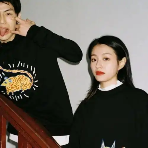 情侣头像超火撩人墙头暖心的荷尔蒙情话短句