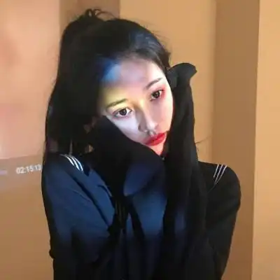 韩系个性女生微信头像超拽冷漠酒比男人好只伤身不伤心