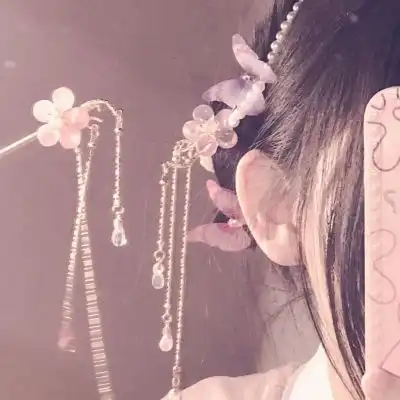 温柔古风部位女头迈向光明之路注定荆棘丛生