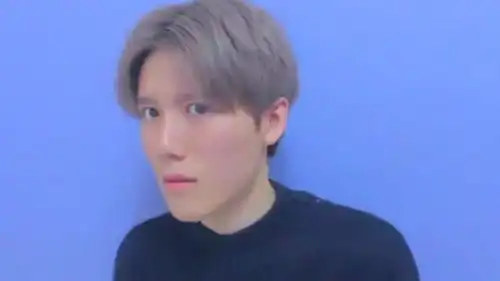 一款清爽好看的男生韩式中分发型打理安利给你,换个风格试试吧