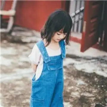 宝宝拒绝叫人,拒绝让人抱,家长应该收起强势尊重宝宝