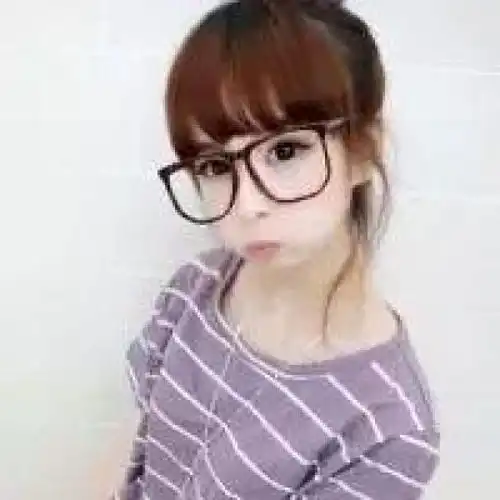 大框眼镜虽时尚,当心危害眼健康